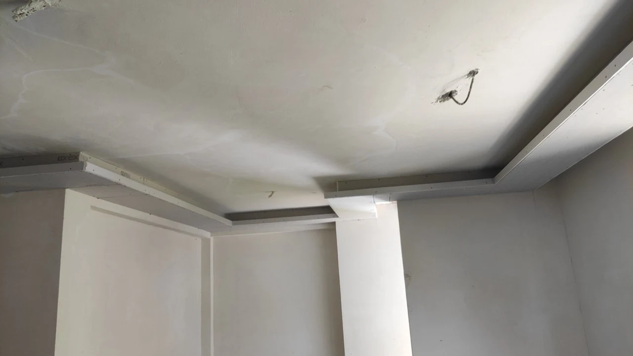 Kademeli Alçıpan Asma Tavan ve Işık Bandı Montajı