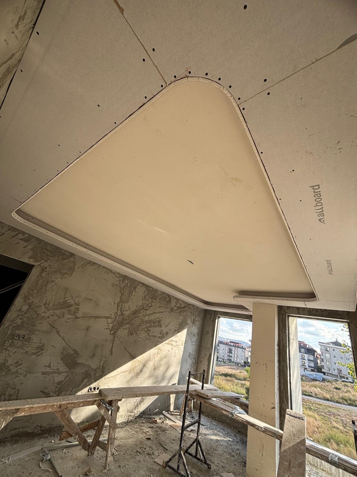 Çatı Katı Geometrik Özel Kesim Alçıpan Tavan