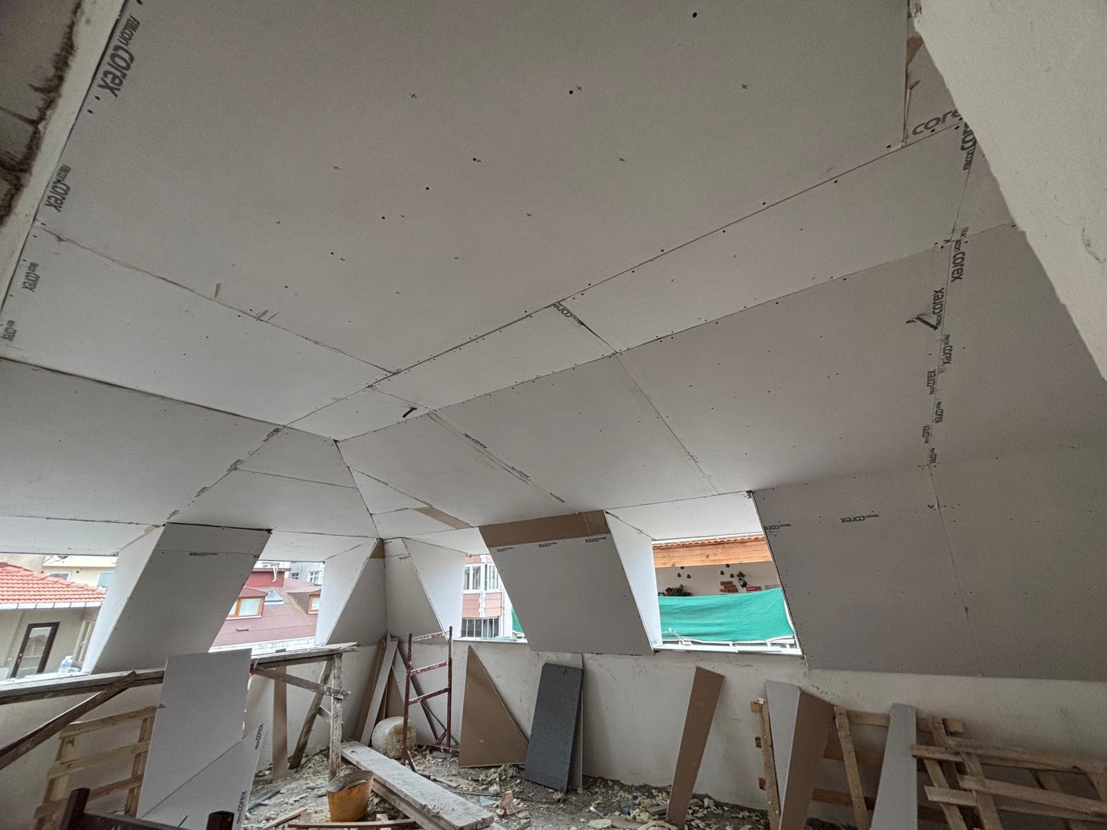 Çatı Katı Eğimli Alçıpan Tavan ve Derz Alçı Uygulaması